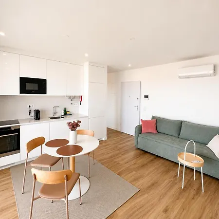 Captain Apartment *